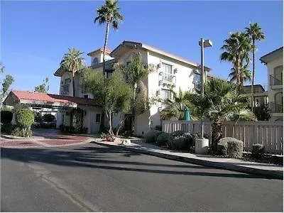 La Quinta Inn By Wyndham Phoenix Sky Harbor Airport Tempe Hotel