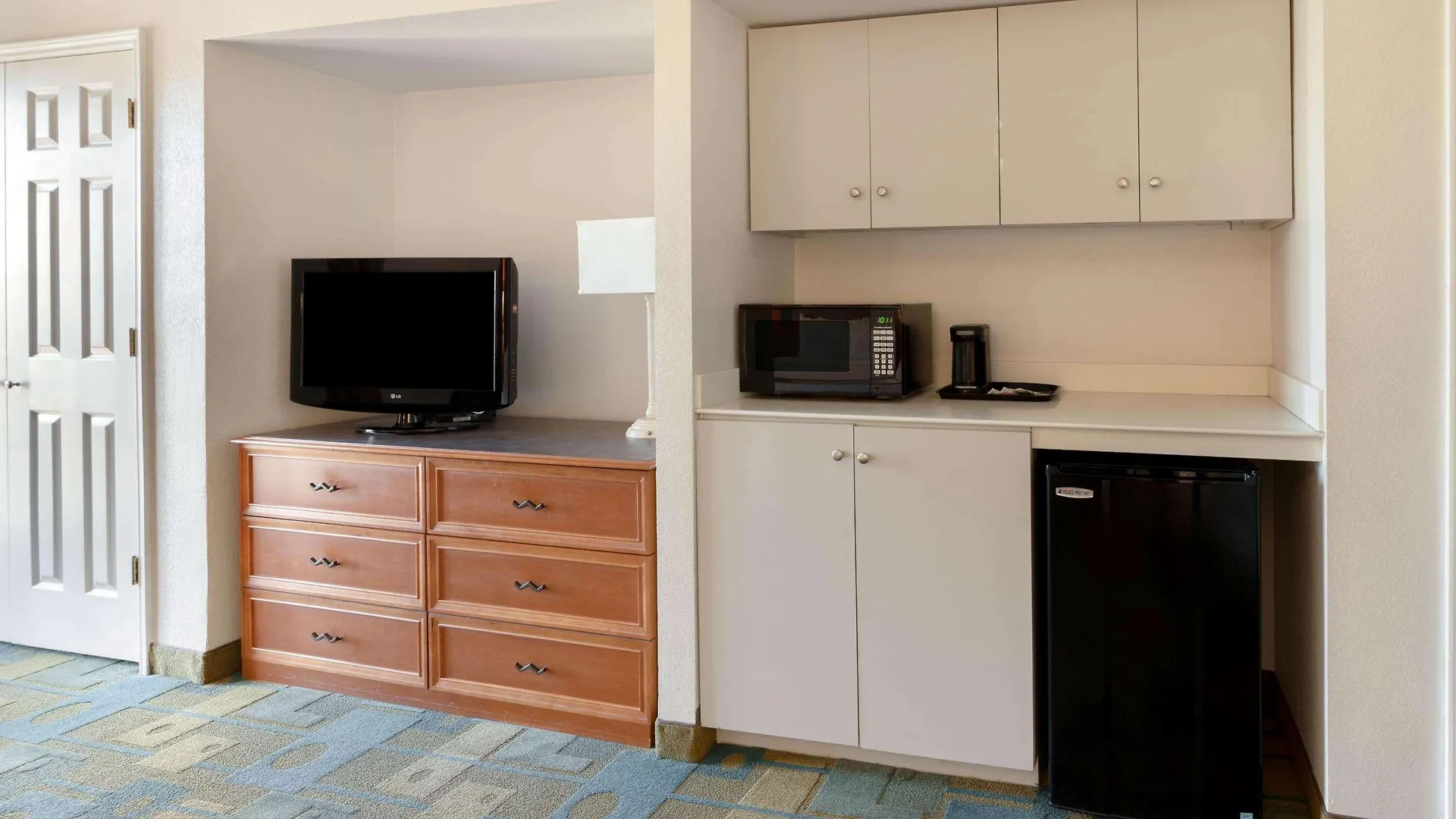 *** Hotel La Quinta Inn By Wyndham Phoenix Sky Harbor Airport Tempe United States