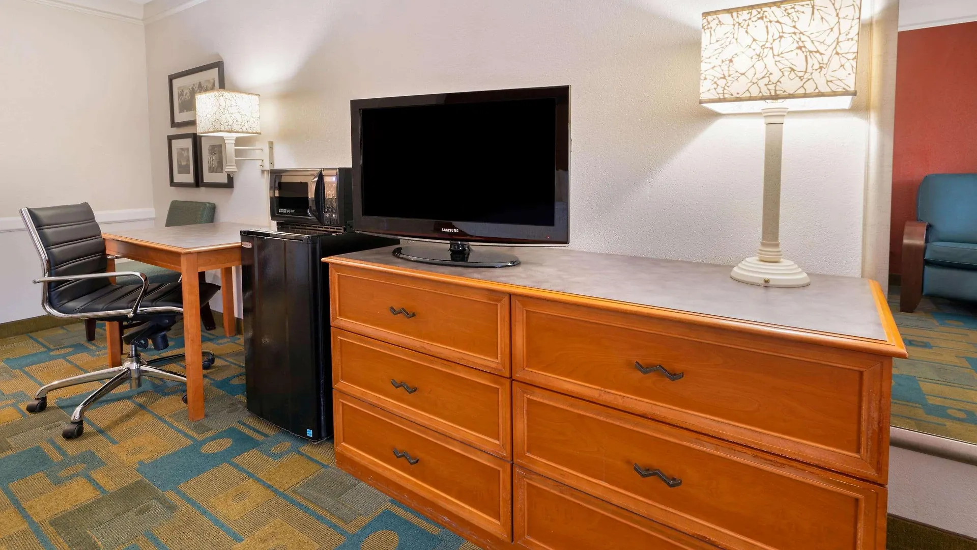*** Hotel La Quinta Inn By Wyndham Phoenix Sky Harbor Airport Tempe United States